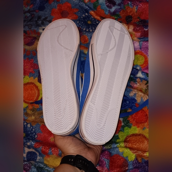 Nike canvas shoe NWOB - Picture 3 of 6